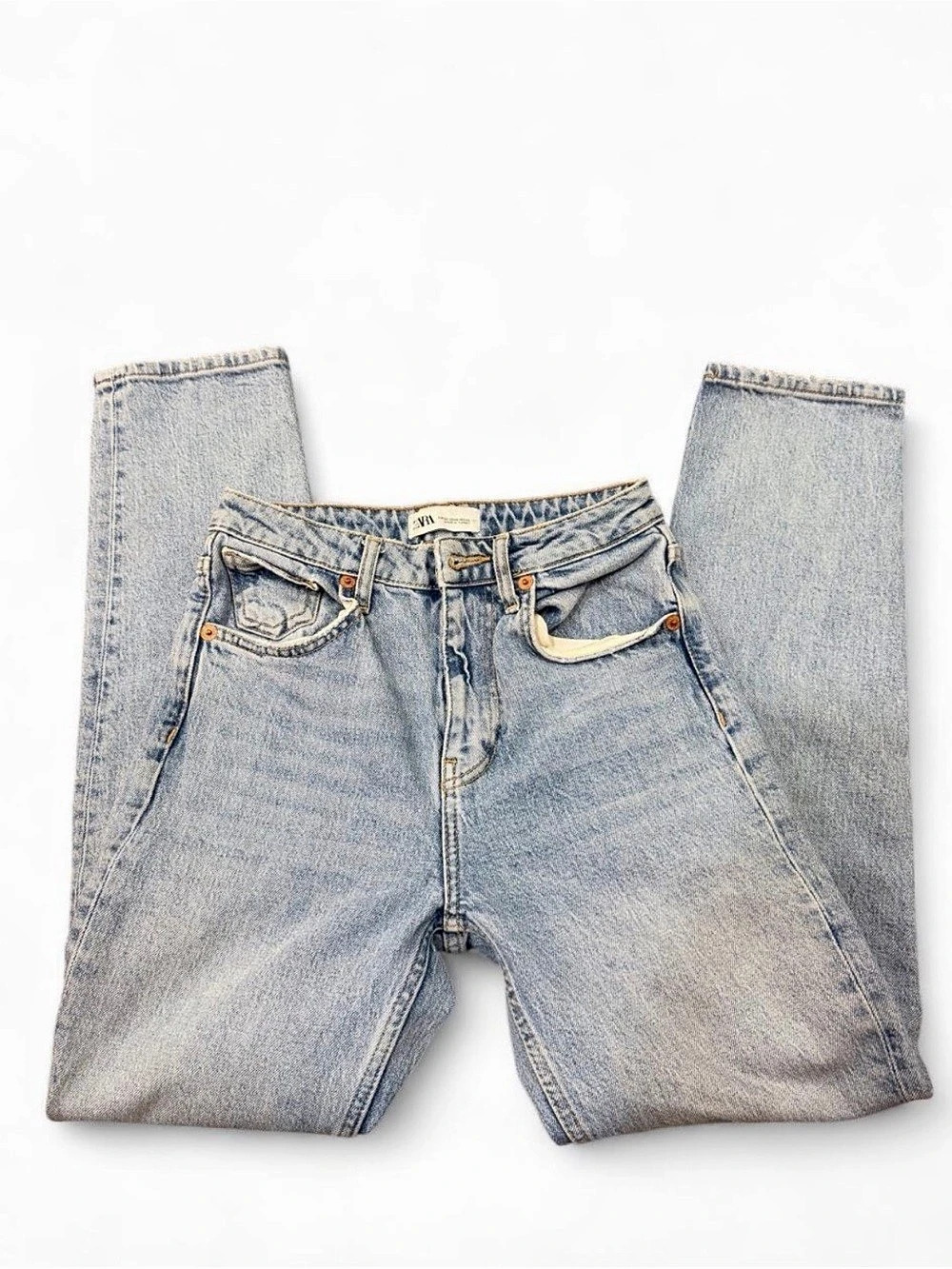 ZARA Light Wash straight leg jeans in Blue Size 0